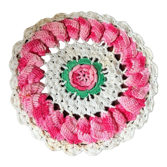 Vintage Hand‎ Crocheted Doily - Picture 2 of 3
